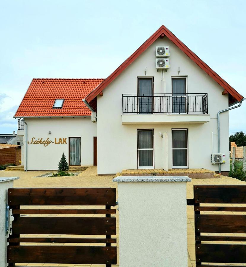 Szekely-Lak Apartman Hegykő Exterior foto